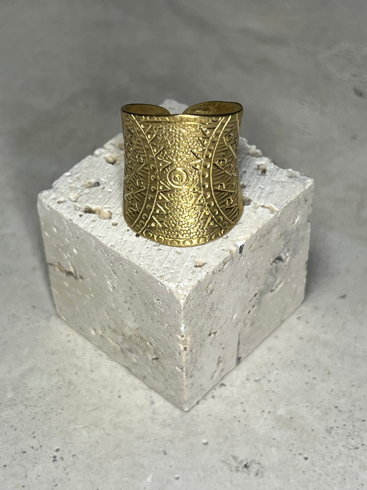 Ayli Ring ornamental