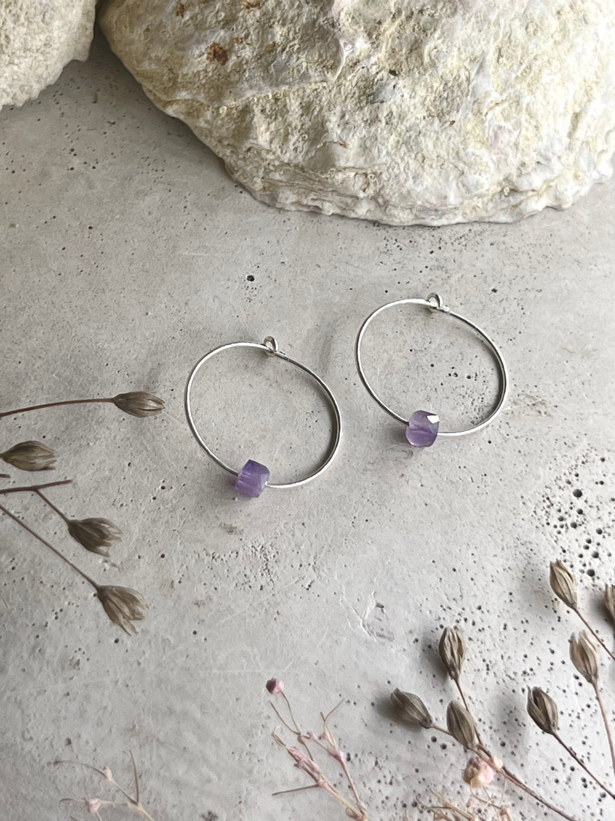 Yulia Silbercreolen mit Amethyst