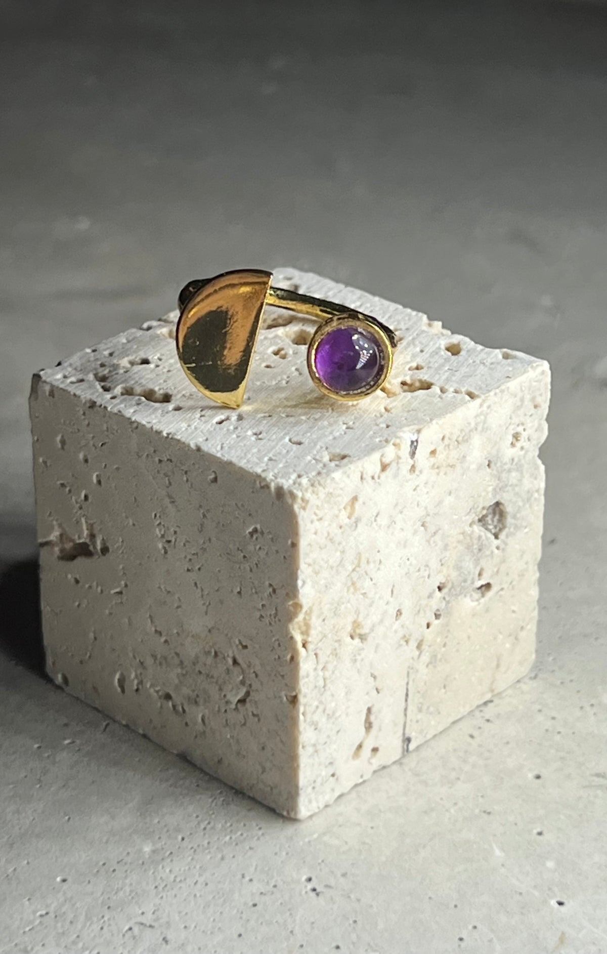 Tini mit Amethyst