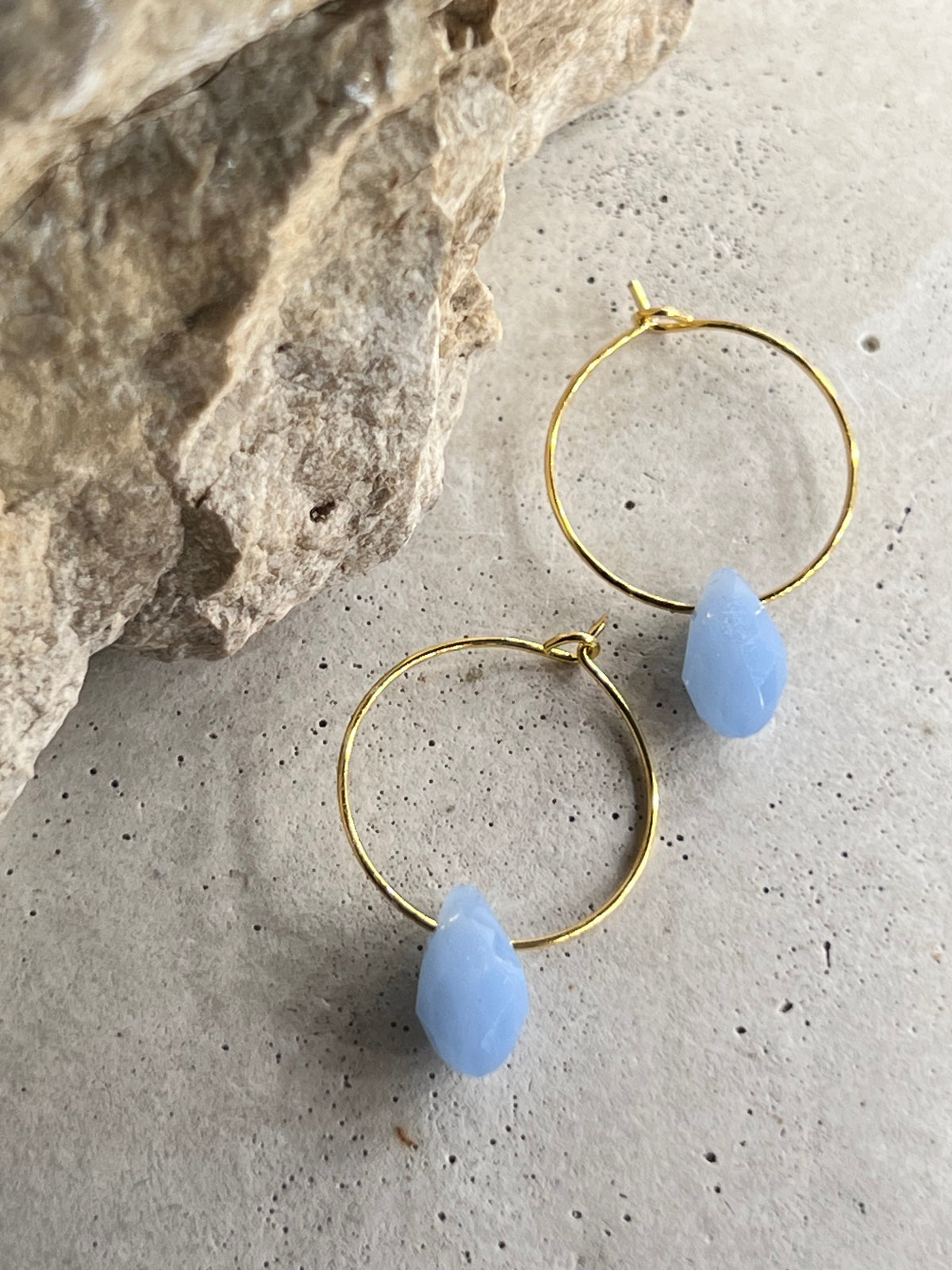 Chalcedon Blue Creolen