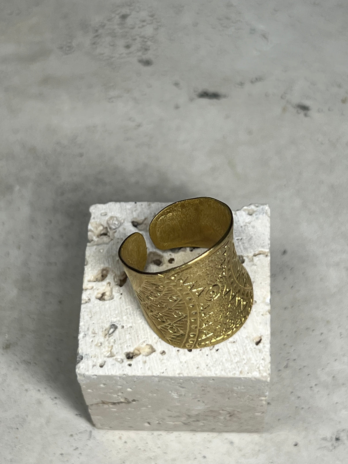 Ayli Ring ornamental