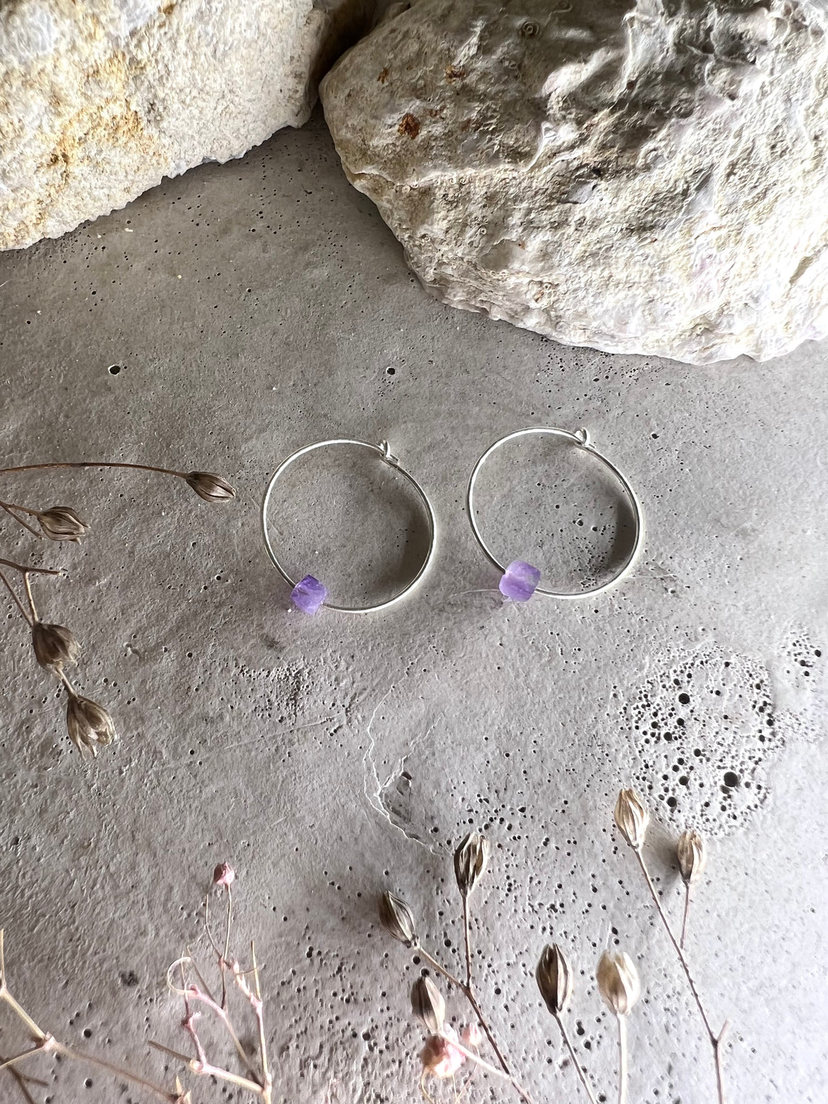 Yulia Silbercreolen mit Amethyst