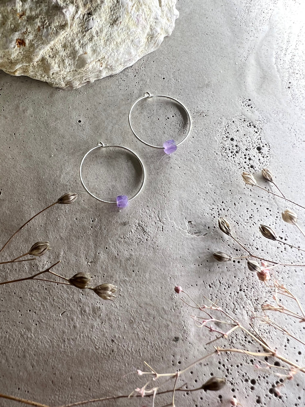 Yulia Silbercreolen mit Amethyst