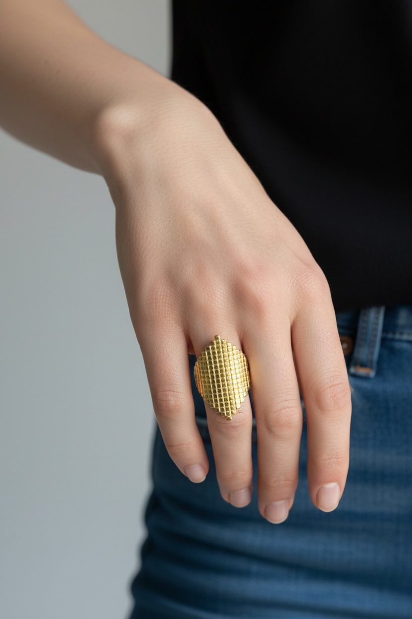 Cubia Ring