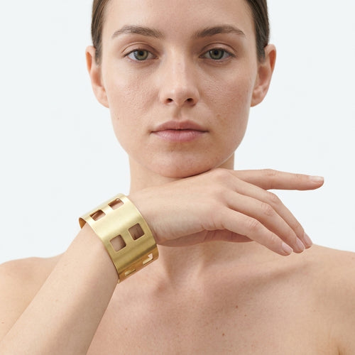 Architectural cuff bracelet — Sculptural Profile Studio | Generated by Modelize